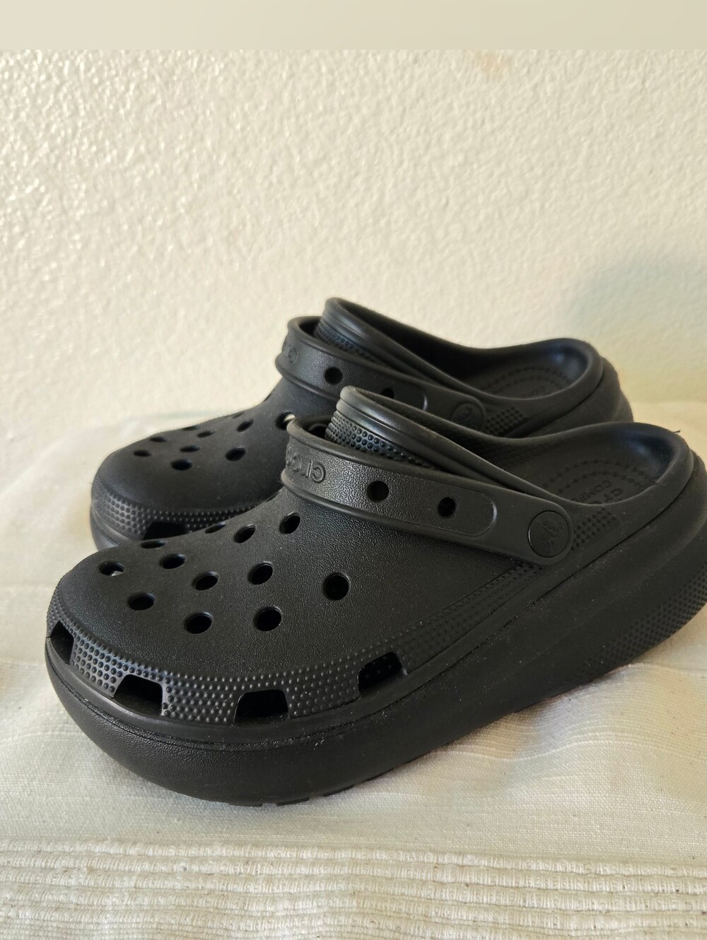 Juniors Crocs Classic Crush Platform Croc‎ Clog Sandals Size 4J Black Shoes